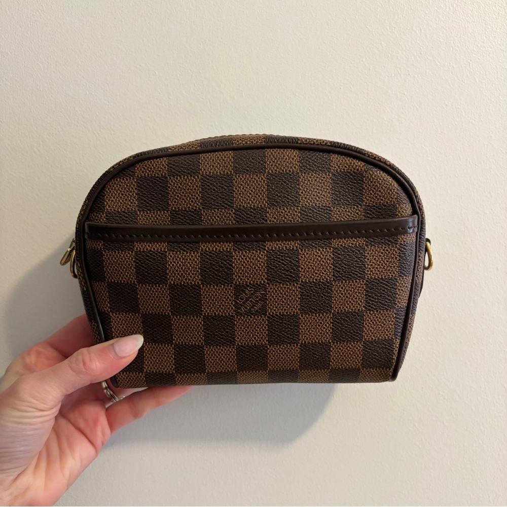 LOUIS VUITTON Damier Ebene Pochette Ipanema Shoulder Bag